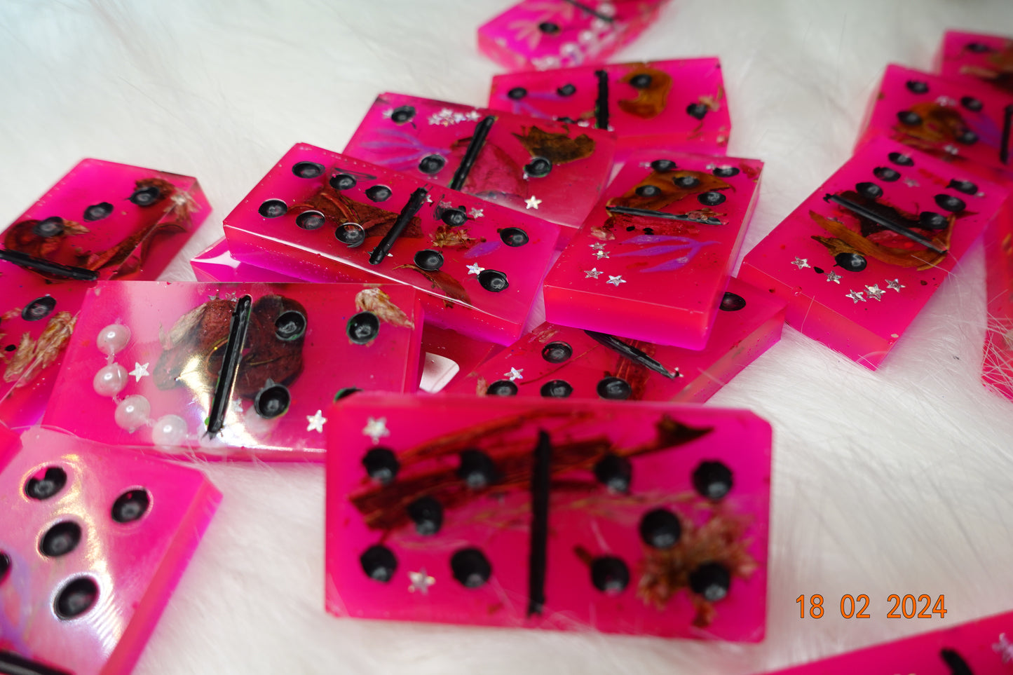 "Pink Elegance: Personalized Dominoes Standard Set"