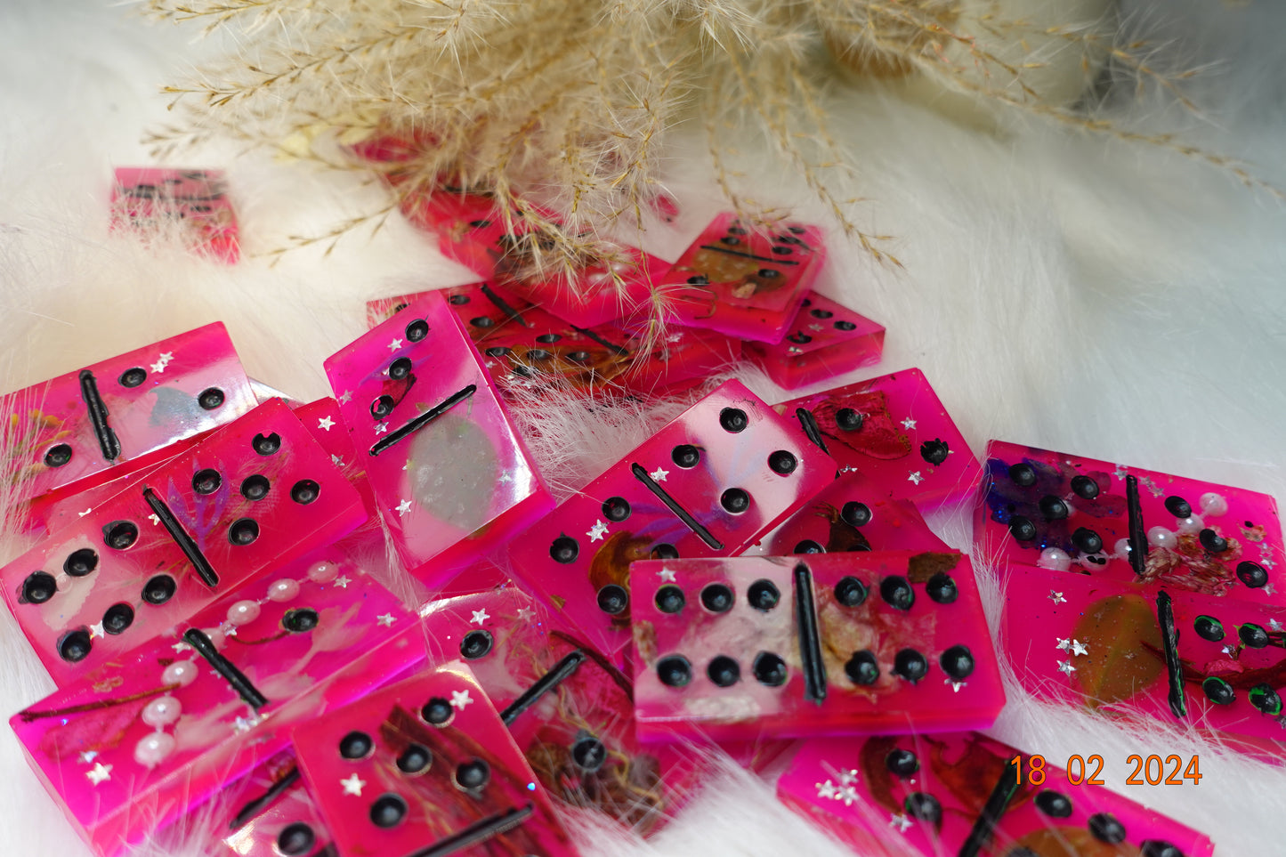 "Pink Elegance: Personalized Dominoes Standard Set"